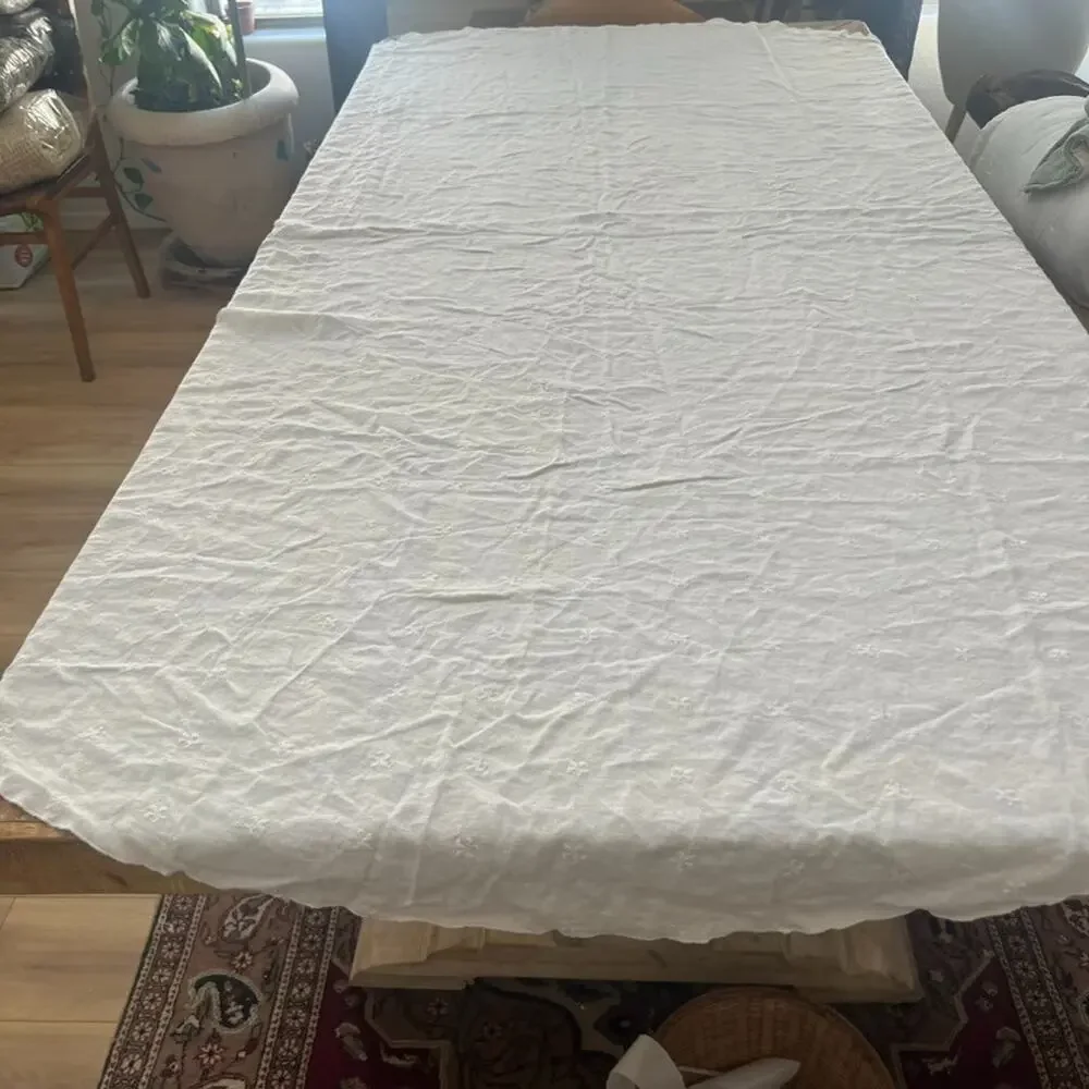 Vintage White Fleur De Lis Embroidered Linen Tablecloth Oval 58